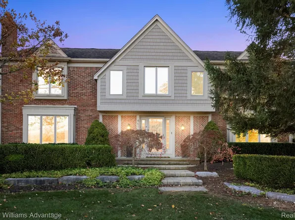 45735 Sheffield Dr, Novi, MI 48374