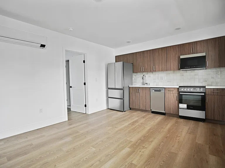 24462 Del Prado #101 — Photo 6