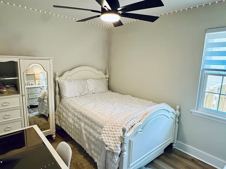 814 Armsway St — Photo 34