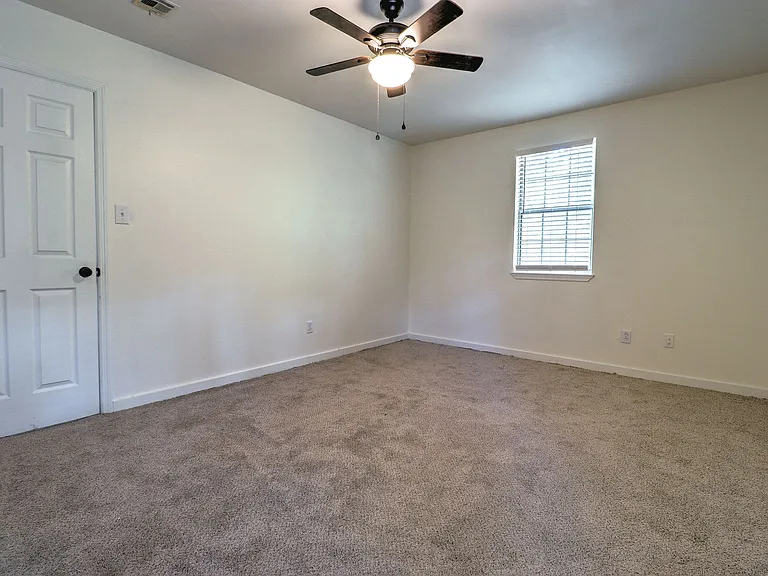 170 Westwood Dr — Photo 10