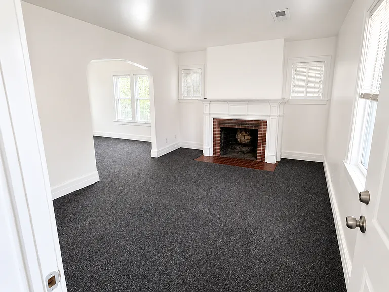 3682 Bedford St — Photo 2