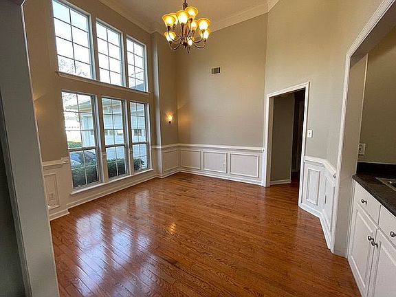Formal Dining