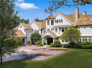 26 Parkers Gln, New Canaan, CT 06840