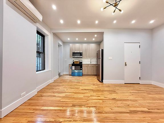 5th image of 282 Humboldt St #1