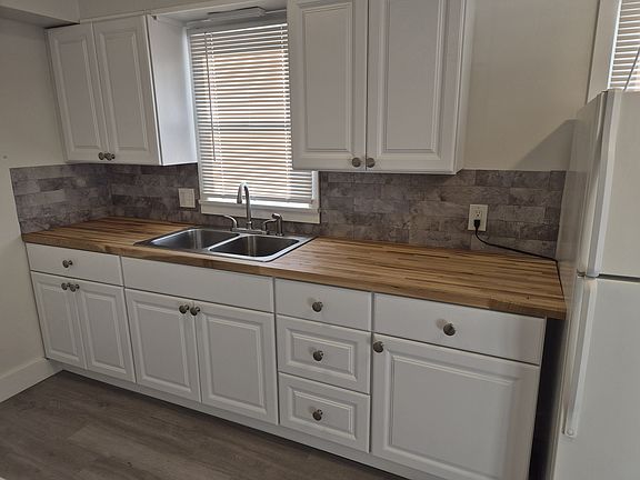4th image of 262 & 264 E Paige Ave #262