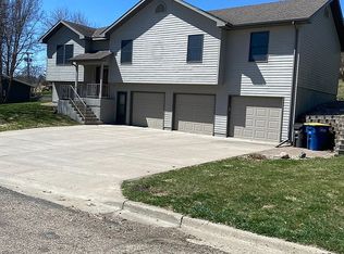 1505 5th Ave NW, Jamestown, ND 58401