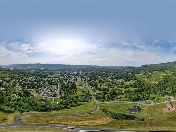 3rd image of 9 W Maple St