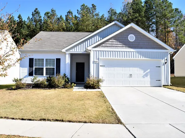 8628 Ballard Hills Ct, Charlotte, NC 28215