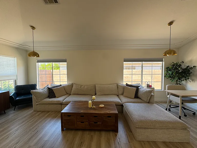 5554 Merriweather Dr — Photo 10