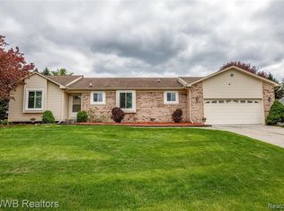 591 Ridge Rd, Walled Lake, MI 48390