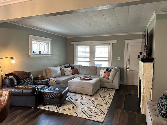 4th image of 14718 Clifton Blvd