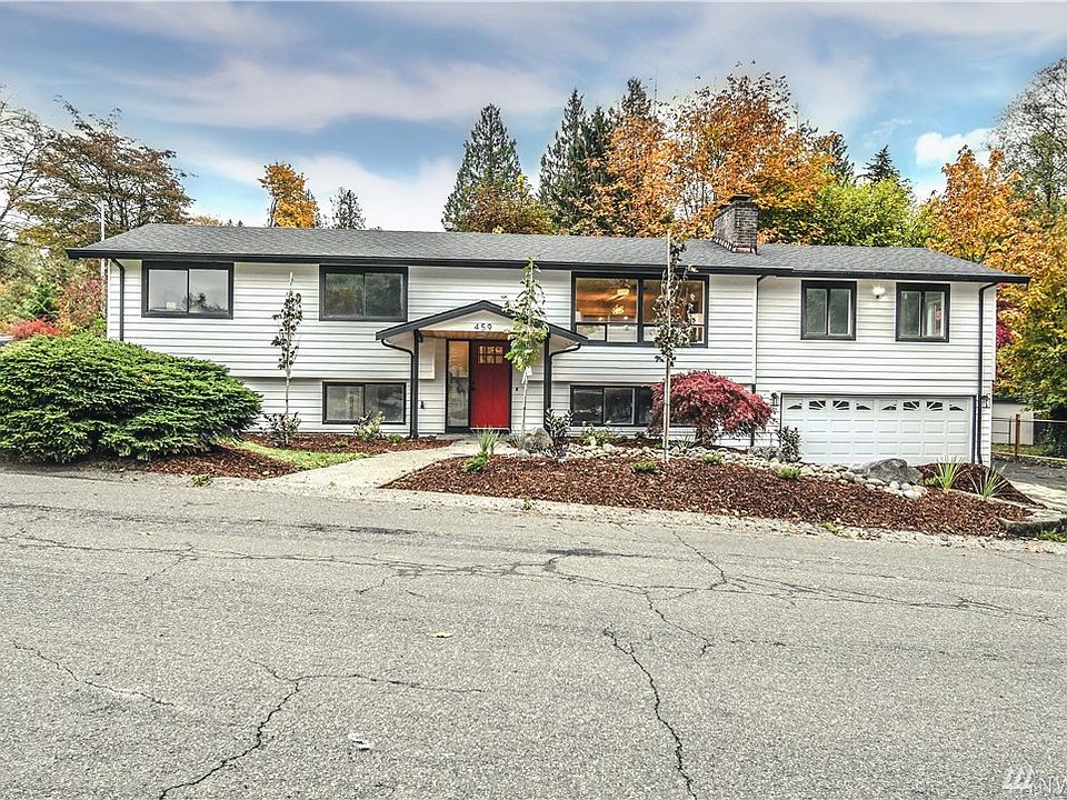 1st image of 459 NE Conifer Dr