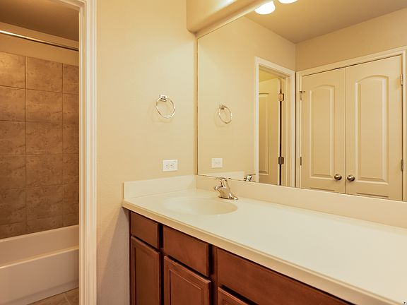 4th image of 27007 Trinity Bend