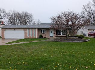 8645 Courtland Dr, Strongsville, OH 44149