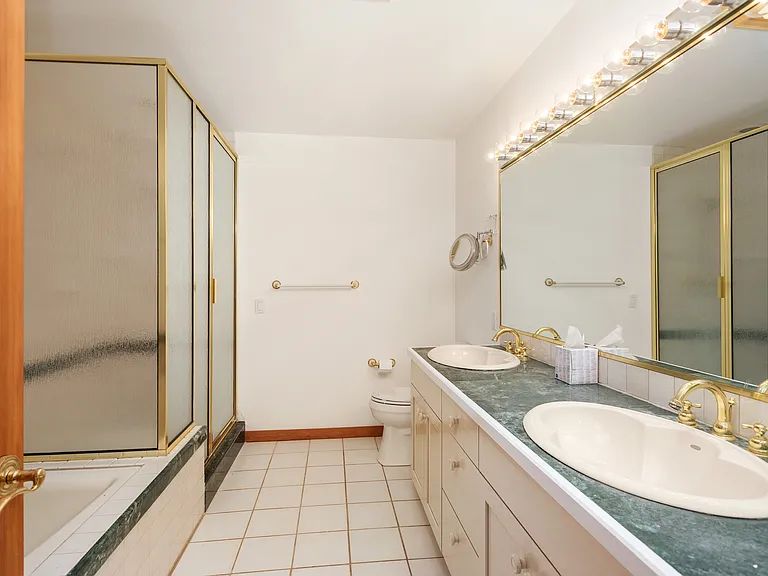 180 River Oaks Ln — Photo 22