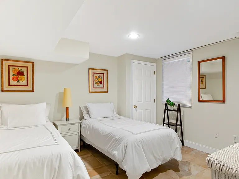 14 Rose Hill Rd — Photo 26