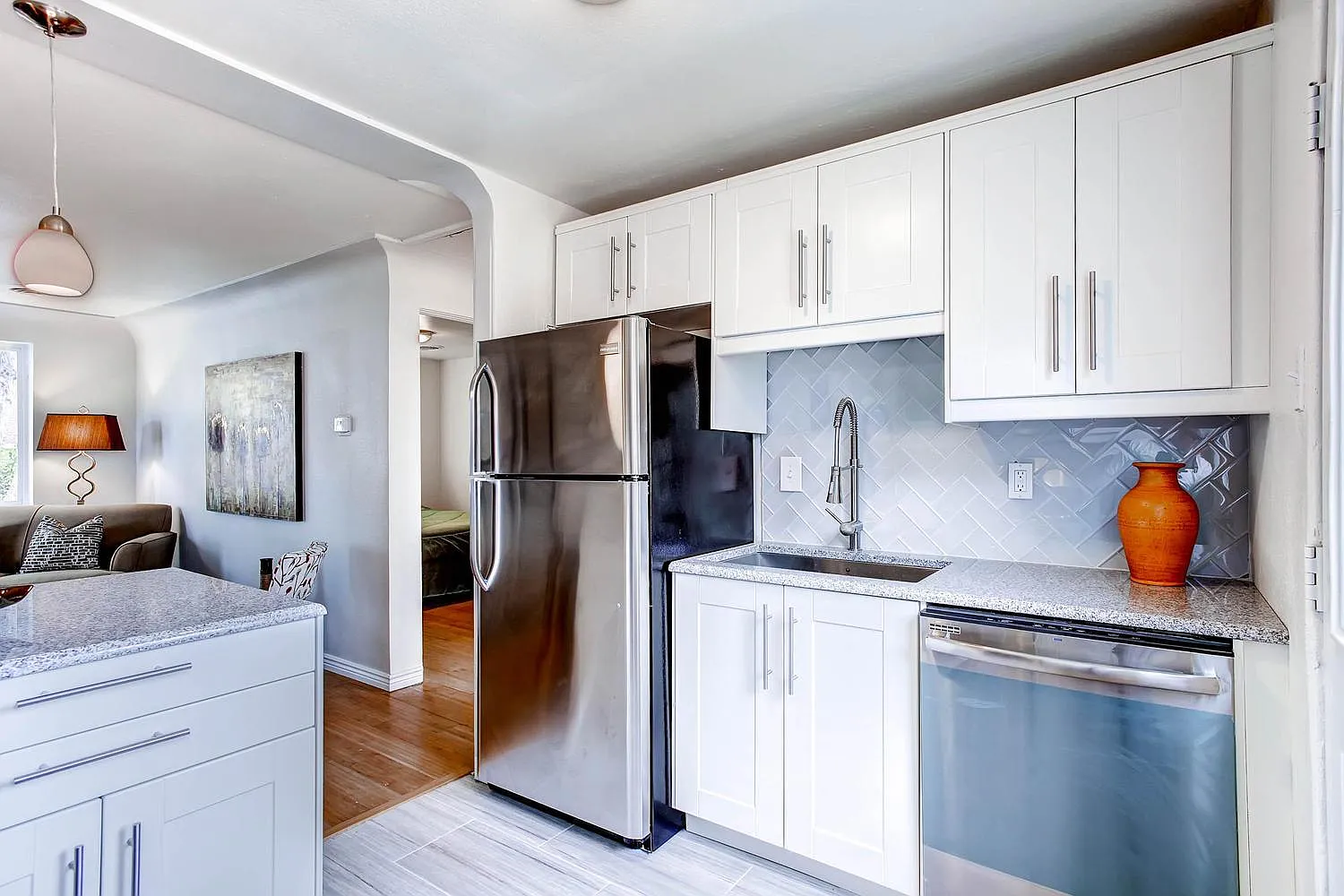 3627 Holly St — Photo 4