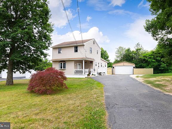 2nd image of 2841 Palermo Ave