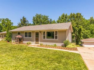 2118 Belmont Pkwy NW, Cedar Rapids, IA 52405