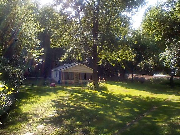 3rd image of 12777C E Metcalf Ave