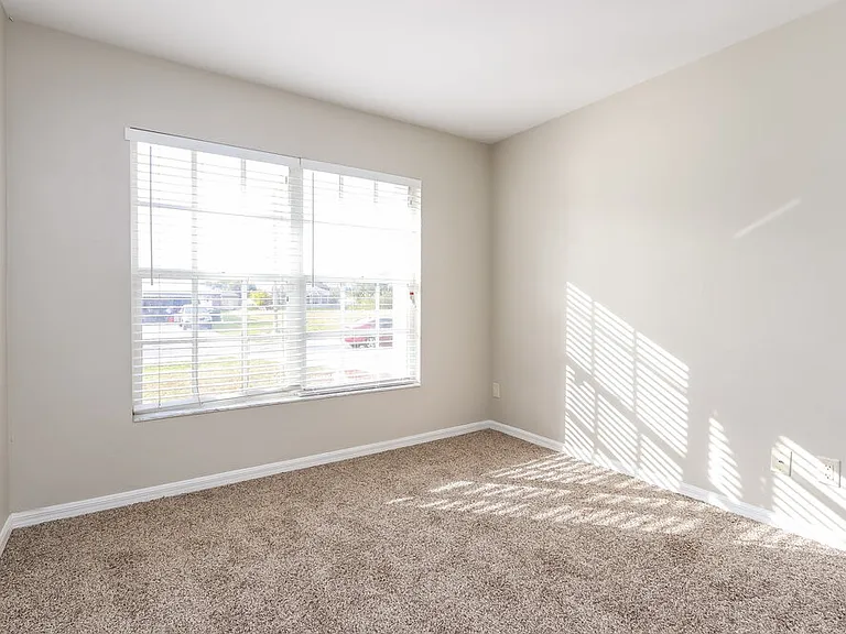 1413 SW 11th Pl — Photo 11