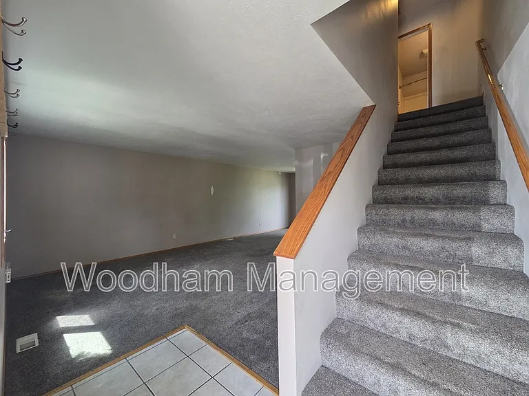 111 Pondera Ave #B — Photo 2