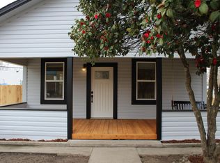 323 NW E St, Grants Pass, OR 97526