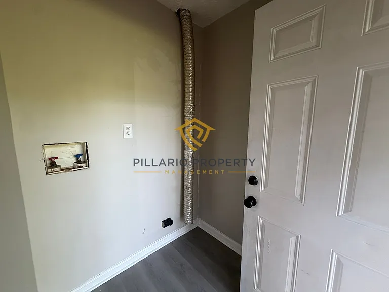 4441 N Vinewood Ave — Photo 8