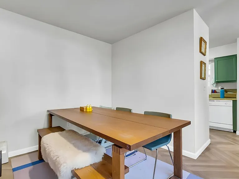 1030 Planters Pl — Photo 11