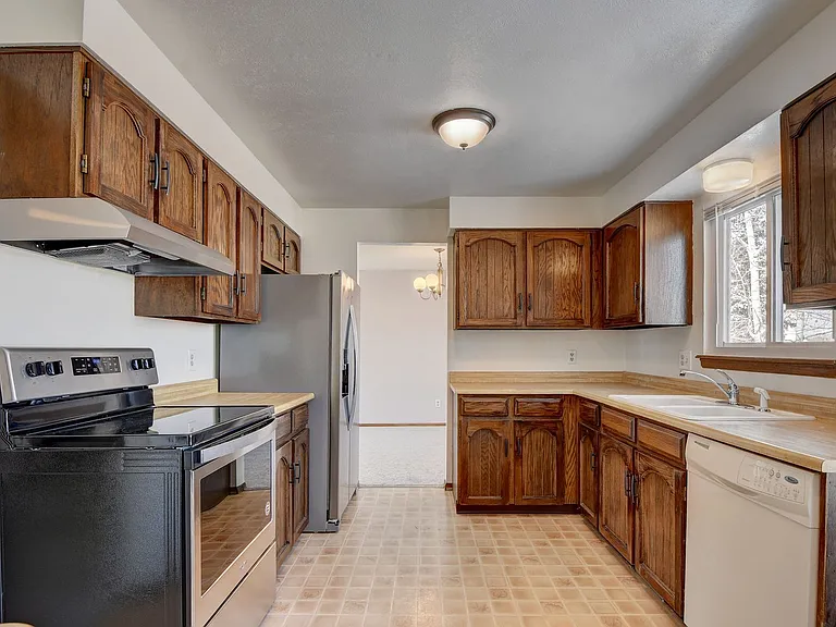 2541 W 105th Pl — Photo 13