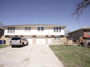 608 W Forest Dr, Olathe, KS 66061