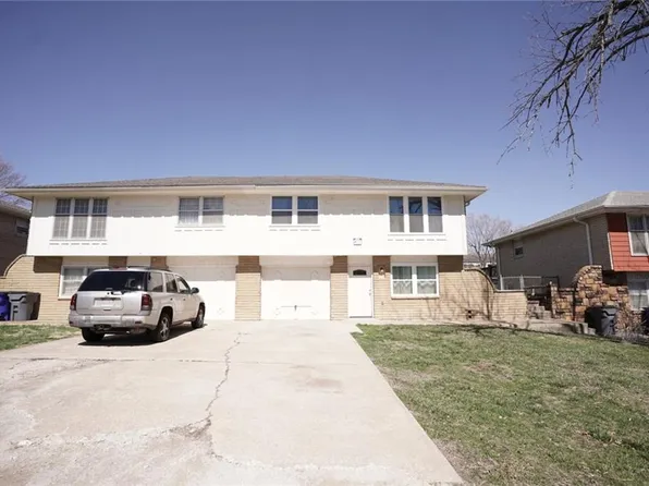608 W Forest Dr, Olathe, KS 66061