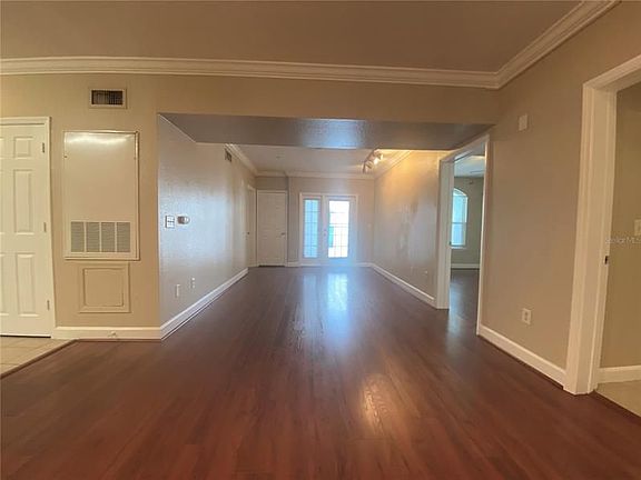 4th image of 300 E South St Unit 6009
