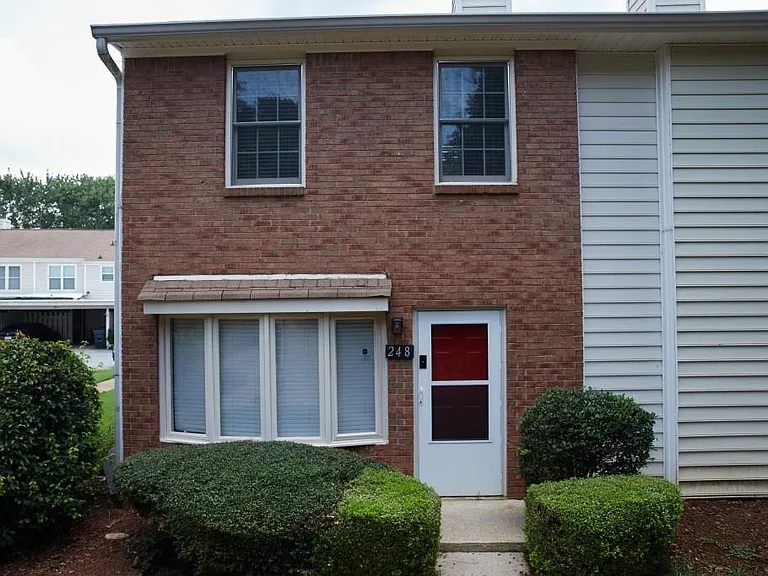 248 Mill Creek Pl — Photo 2