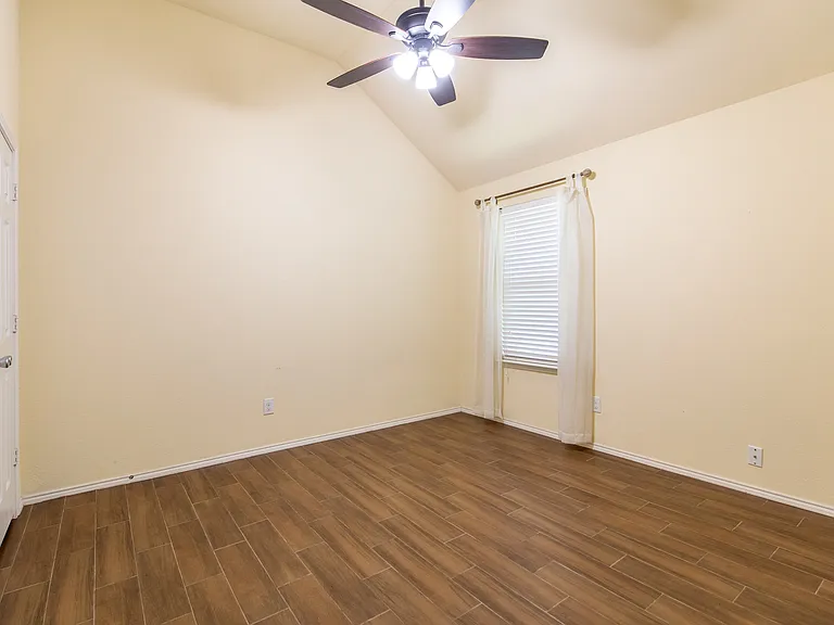 1912 Christopher Creek Dr — Photo 15