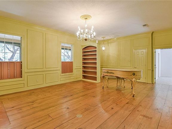 4th image of 4106 Scenic Hill Ln