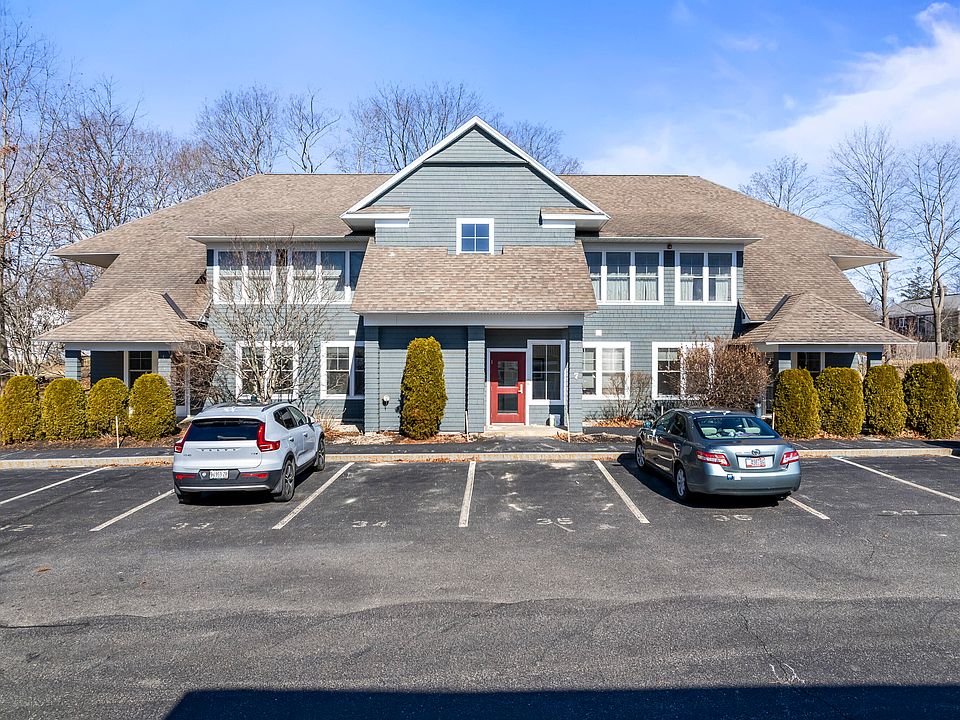 1st image of 7 Camperdown Elm Drive #B1