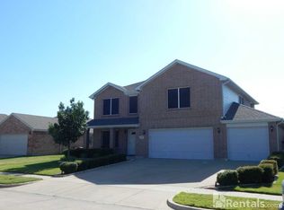 713 Bayshore Dr, Mansfield, TX 76063