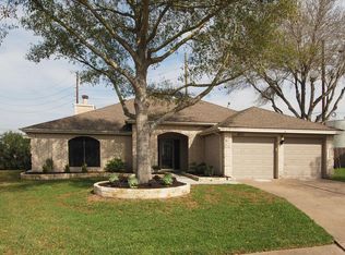 2471 Woodbury St, Pearland, TX 77584