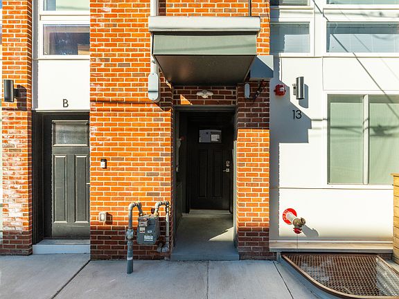 2nd image of 1502 N Randolph St #13A