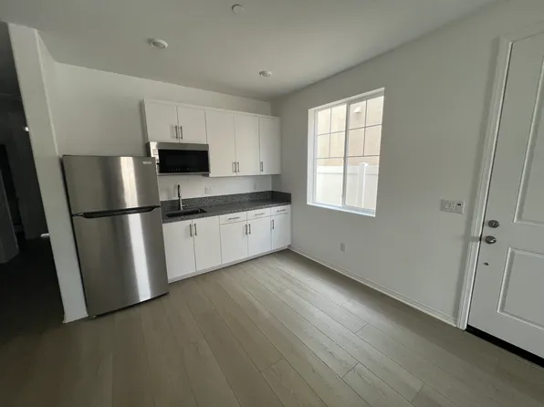273 Grand Sky Ln, Perris, CA 92570