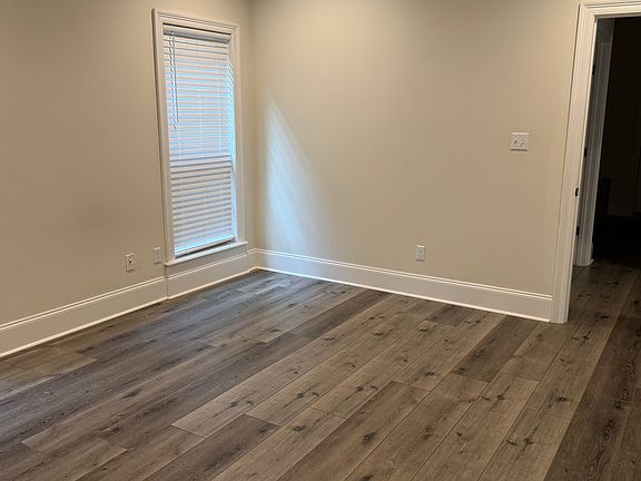 3rd image of 24 Bridgefield Ct