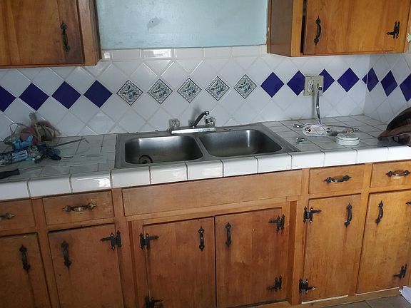 3rd image of 396 E San Madina Dr
