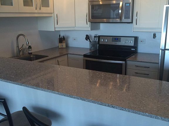 3rd image of 1636 N Wells St APT 1412