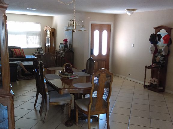 3rd image of 1729 Trawood Dr