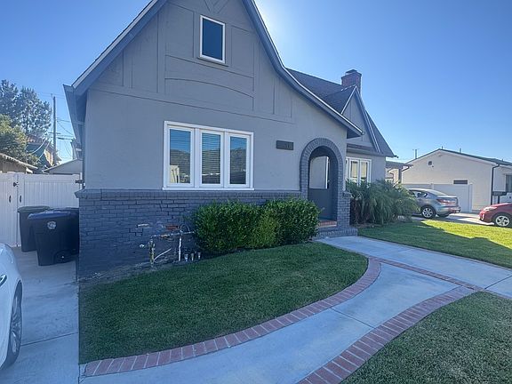 3rd image of 515 N Lomita St