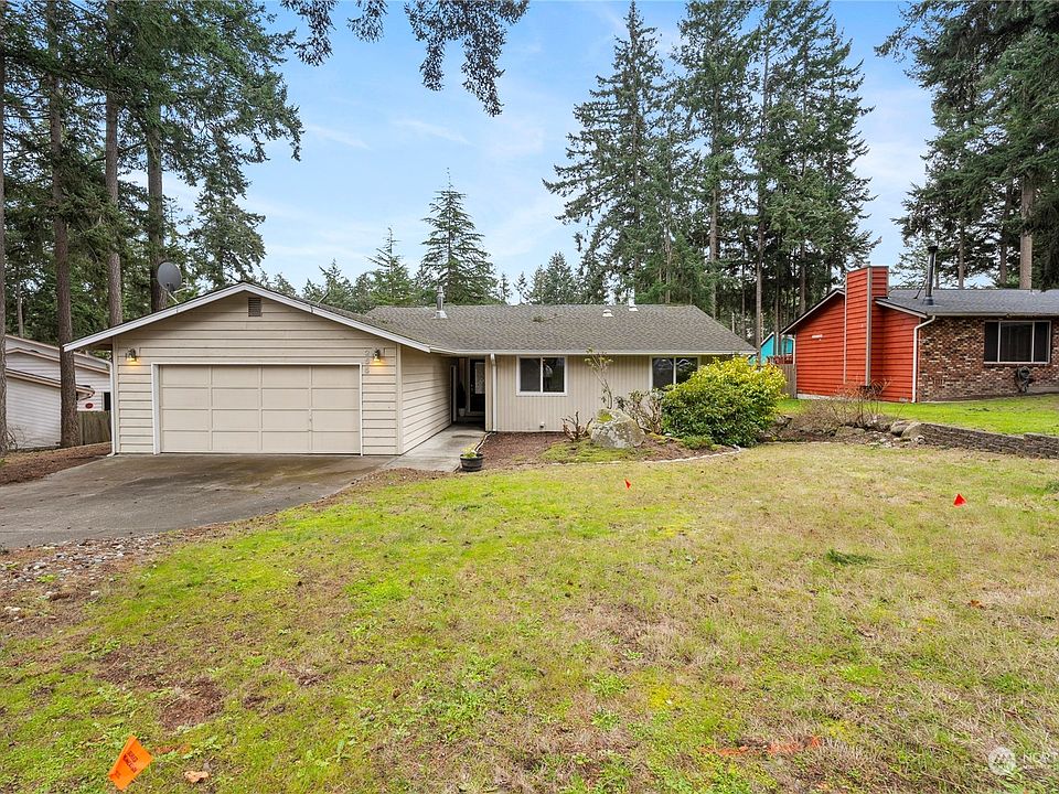 1st image of 255 NW Columbia Drive