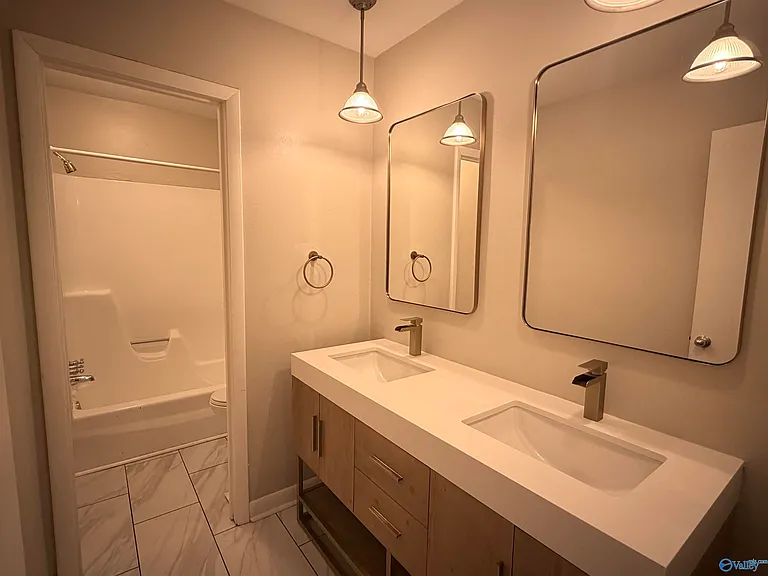 8711 Edgehill Dr SE — Photo 12