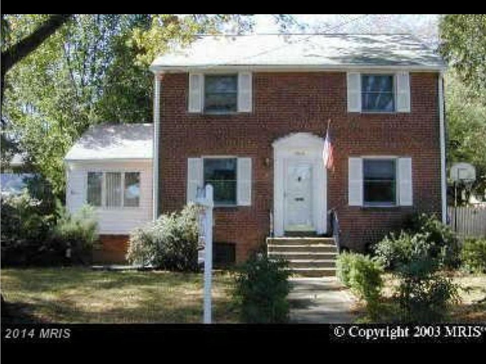 1st image of 804 S Highland St