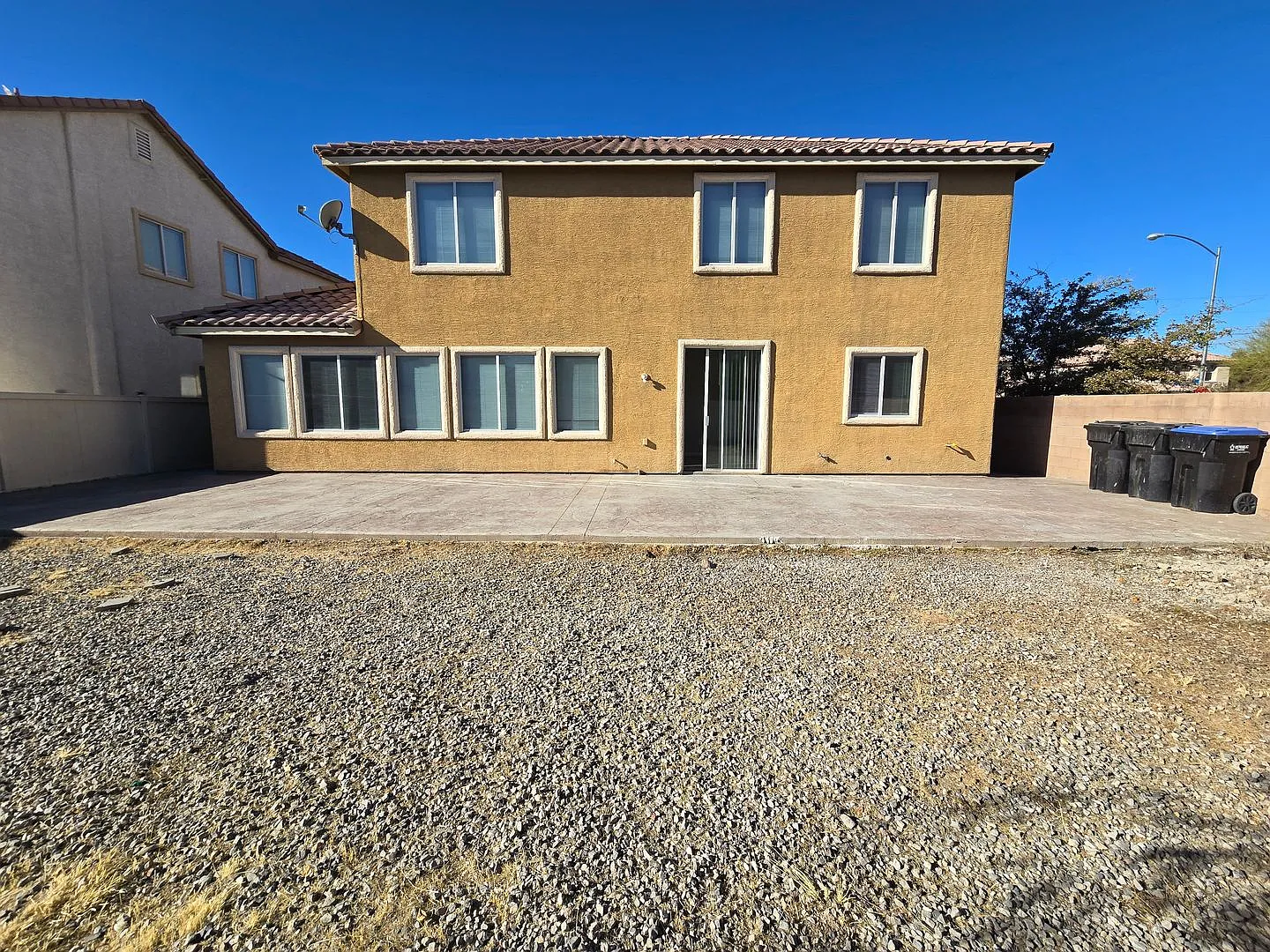 Spacious 6-Bedroom Home with Attached Garage & Large Backyard — Photo 3